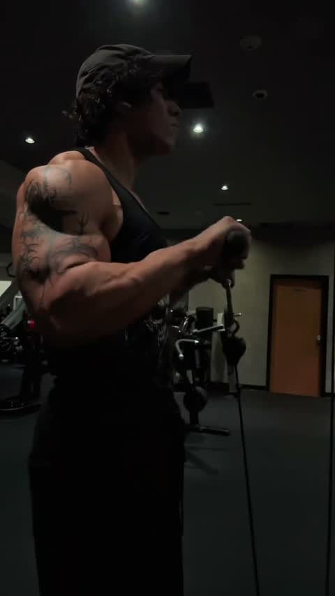 Still from @trkenet's peptide affiliate video